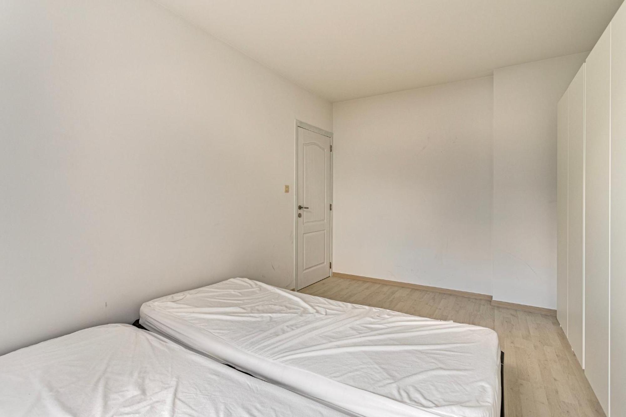 Penthouse Duplex Met Groot Terras Dichtbij Zee. Blankenberge